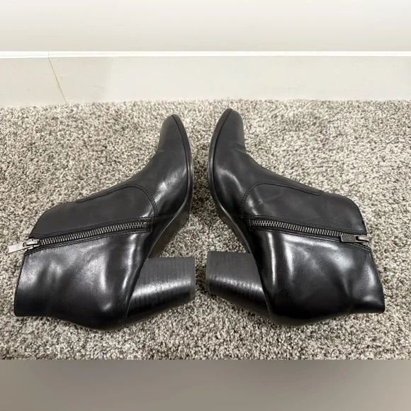 Frye Jennifer Black Leather Ankle Booties, size 9.5 - Picture 7 of 16